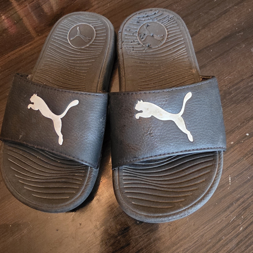 Puma Black Slide Sandals Size 11 Kids